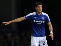 Manajer Ipswich Town Doakan yang Terbaik Sebagai Perkembangan Elkan Baggott